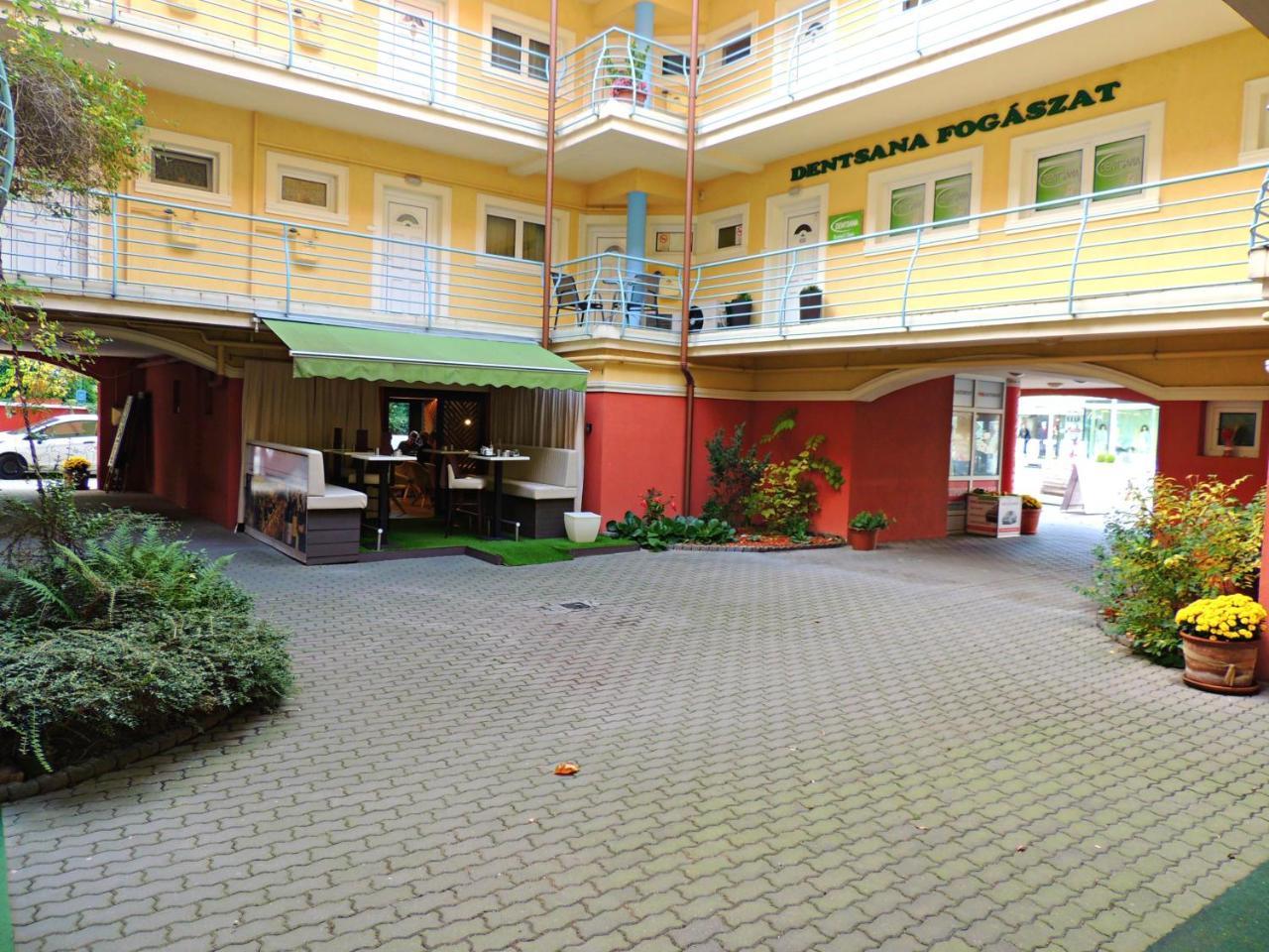 Roselio City Home Heviz Exterior photo
